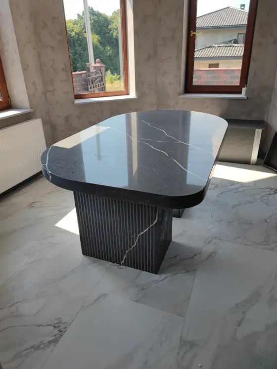 Avant — 7670 Calacatta Cassel